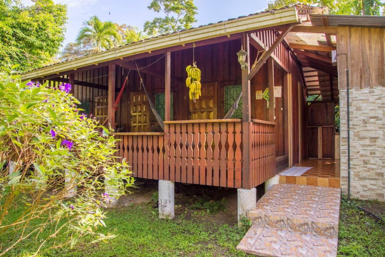 Cabinas Iguana Cahuita Exterior foto